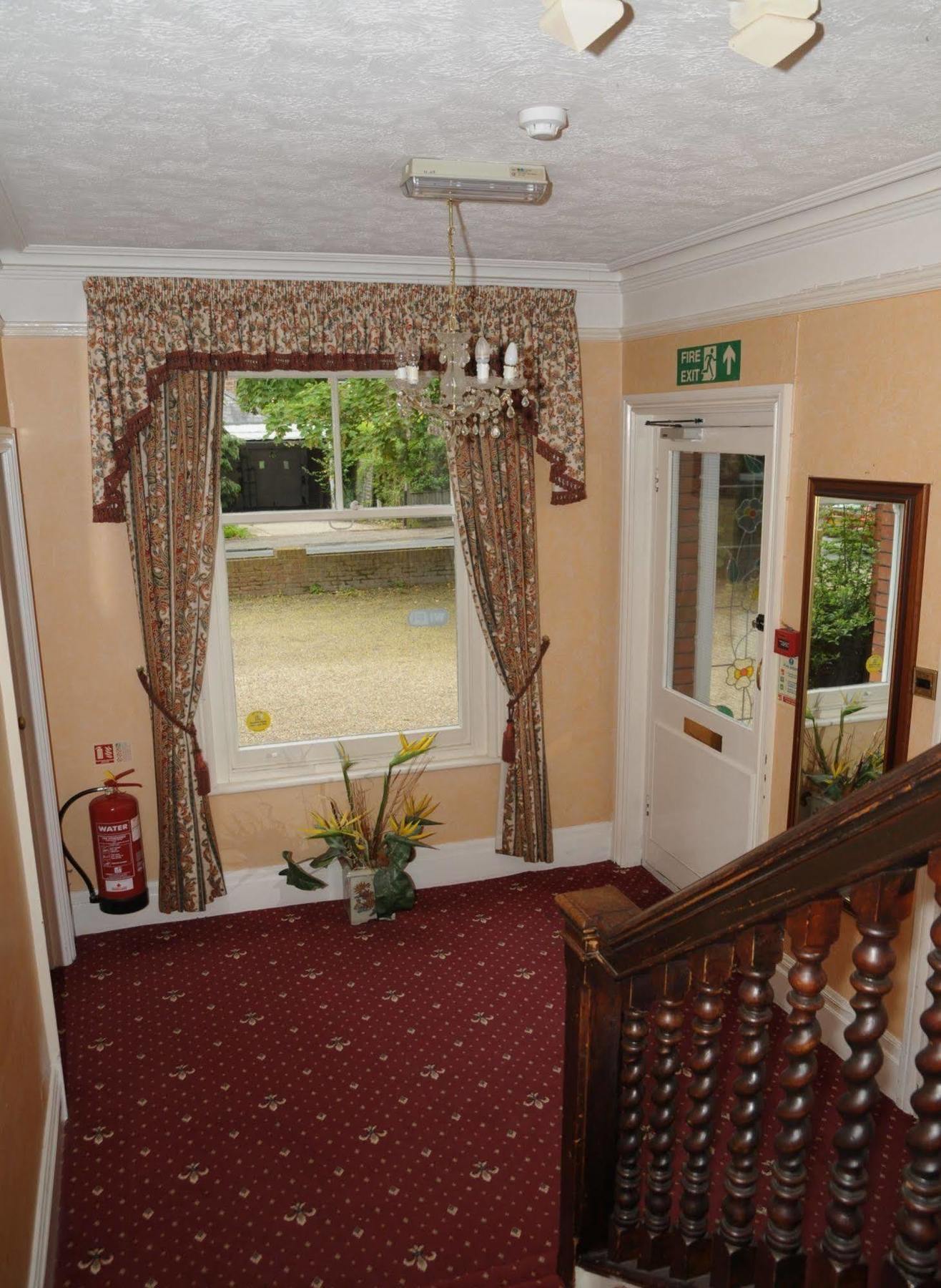 Wimblehurst Hotel Horsham Luaran gambar