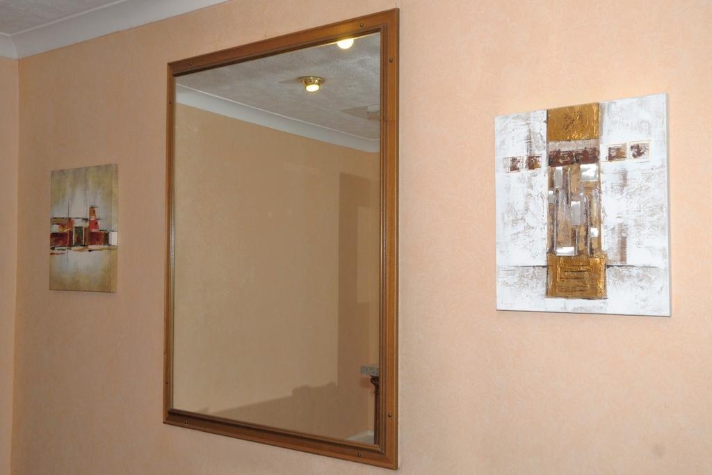 Wimblehurst Hotel Horsham Luaran gambar